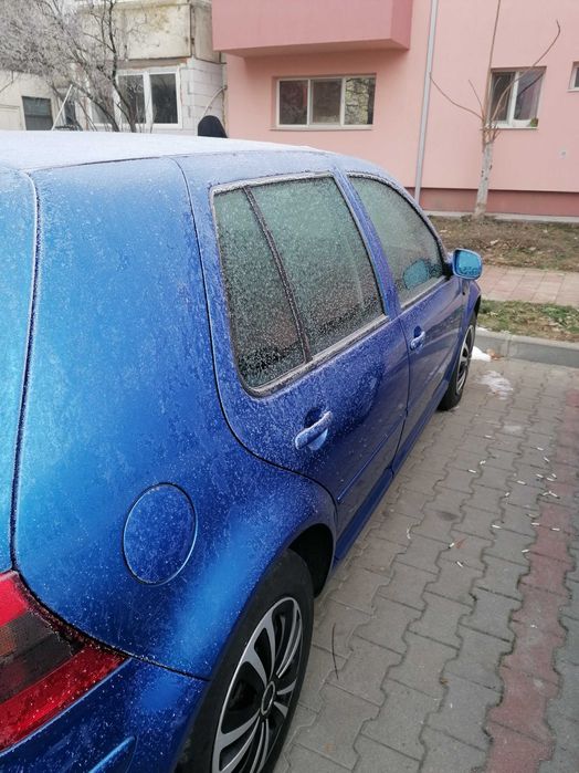 Vând golf 4 foarte bun!