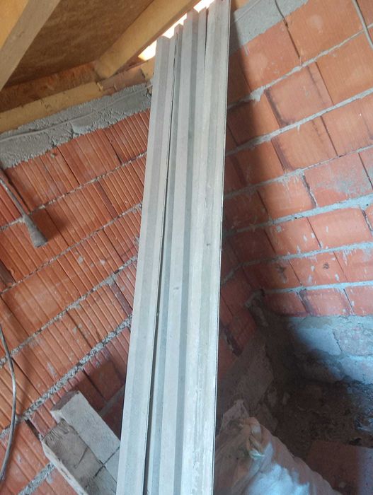Presa pentru gard beton