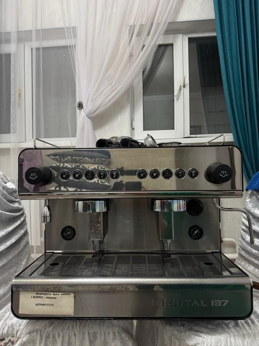 Продам кофе машину описания