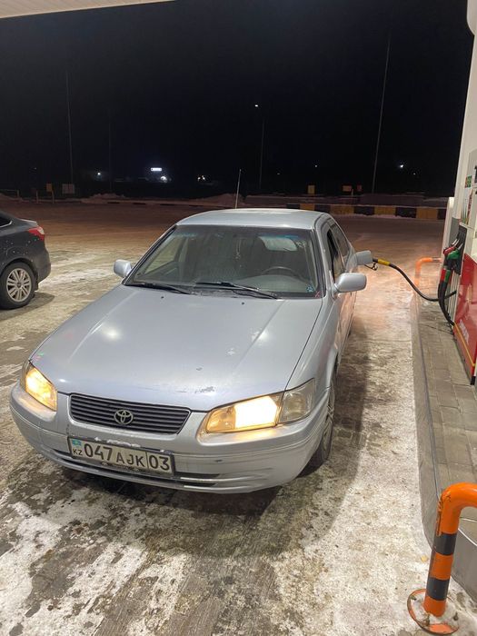 Продам срочно камри