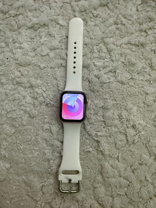 Apple watch SE 40mm  99% sanatate baterie.
