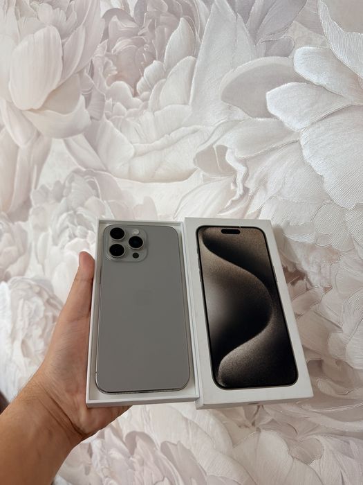 iPhone 15 Pro Max 256Gb - В отличном состоянии