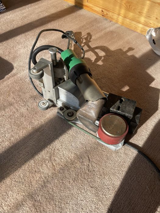 Leister UNIROOF AT 153.599 заваръчен апарат