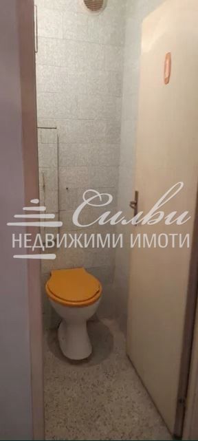 Продава се Четиристаен апартамент в Шумен, Еверест - 105 кв.м за 602 €/кв.м - Снимка #8