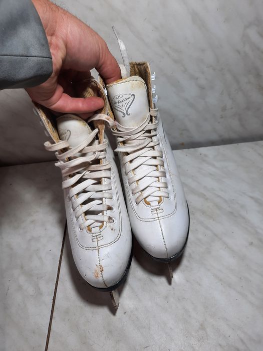 Patine gheata 183 patinaj artistic Bladerunner marime eu 35 ( 22,5 cm)