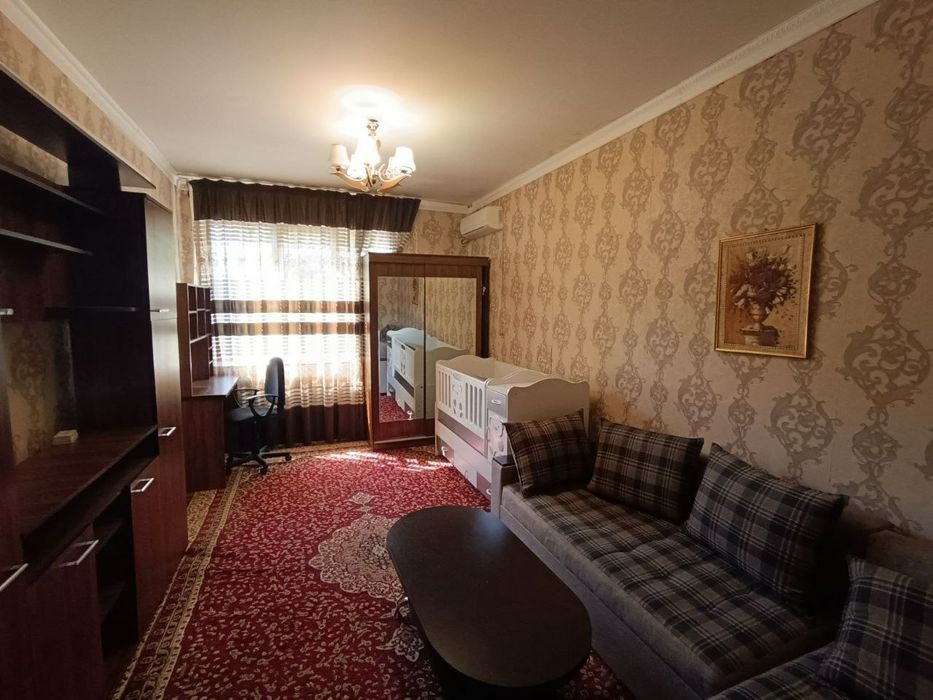 Сдаётся квартира, своя,метро Дустлик 800 метр