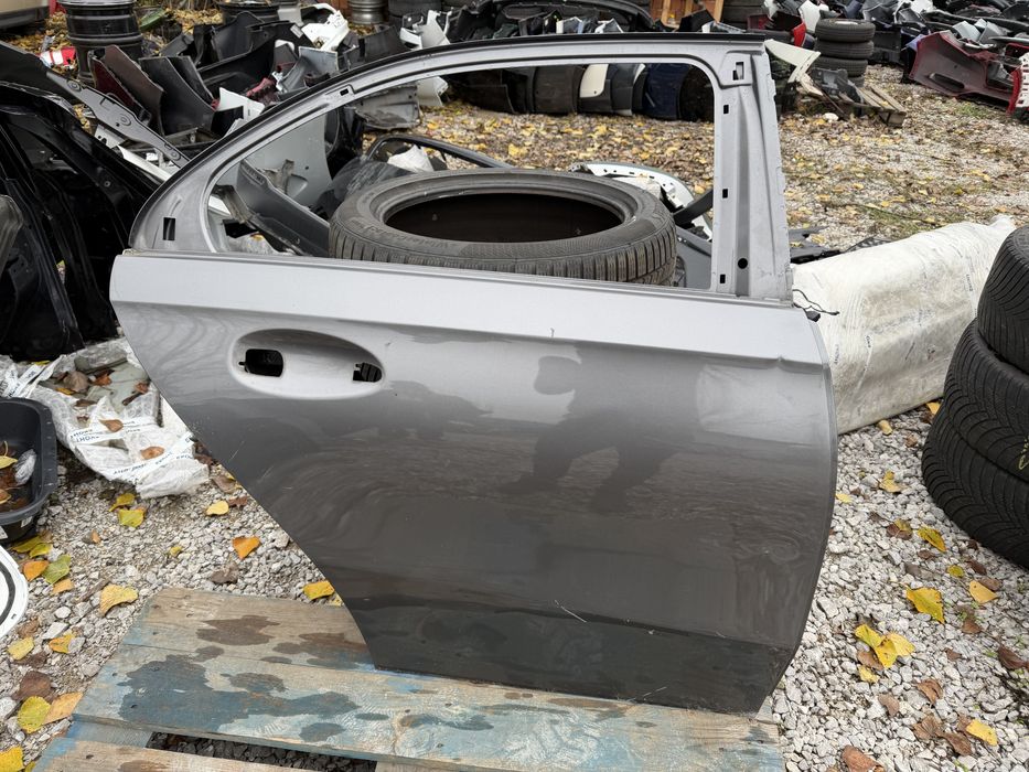 Врата Mercedes A Claas W177