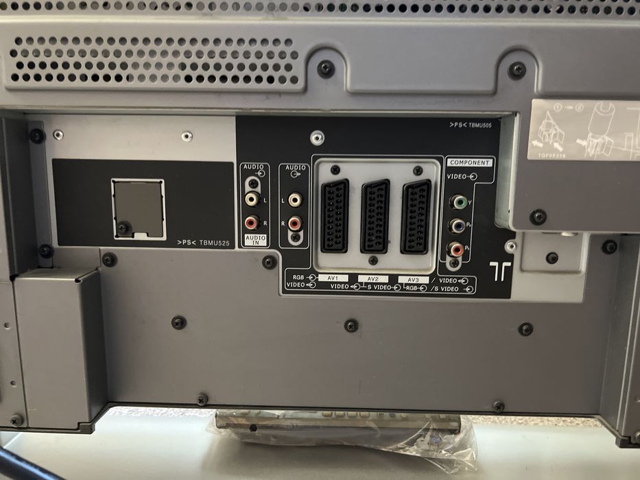 Плазменный телевизор Panasonic модели TH-42PA50R