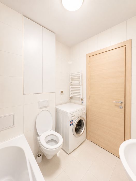 De inchiriat aparatent 2 camere proaspat renovat bloc nou Prima nufaru cu loc de parcare