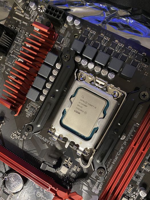 Gigabyte b760m ddr4 и 12400f