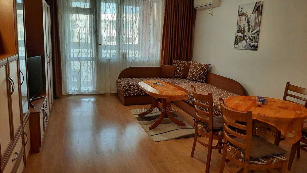 Уютна лятна ваканция за Двама в Бургас до Морето.