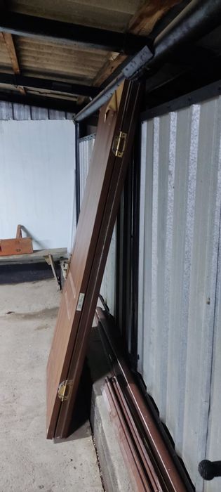 Продам межкомнатную дверь