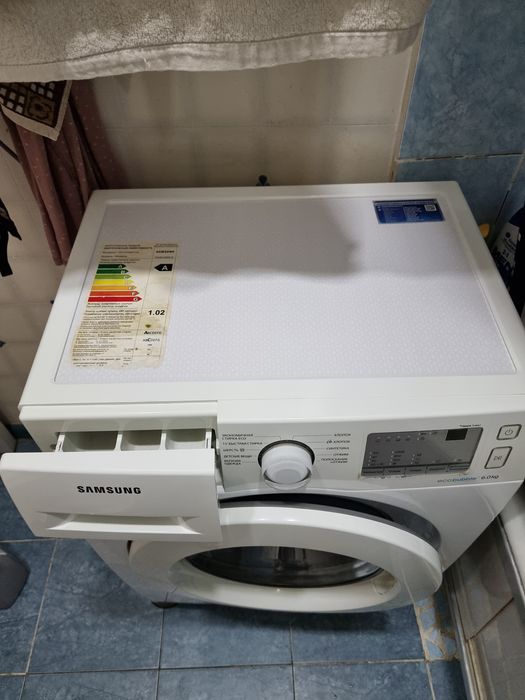 Стиральная машина Samsung eco bubble на 6кг