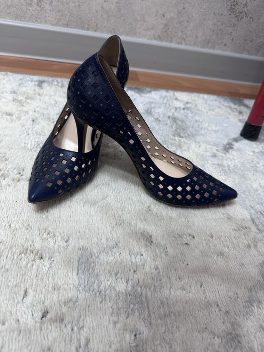 Продаются новые туфли