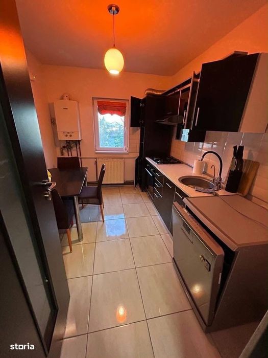 De inchiriat apartament cu 2 camere, etaj 3, balcon, 1250lei/luna