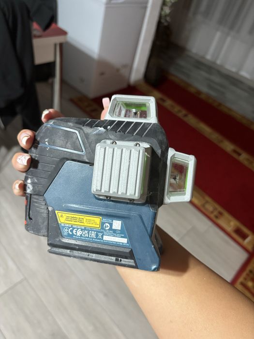 Laser de contrustructi