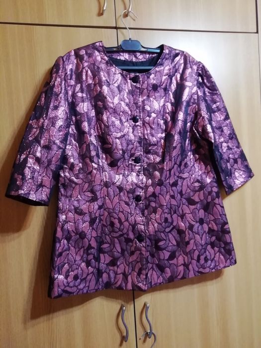 Vând bluze damă frumoase