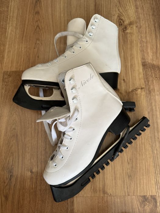 Коньки фигурные женские Nordway Nicole 36 подойдут на 35