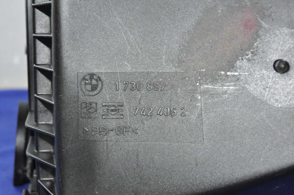Корпус воздушного фильтра BMW 3 E36