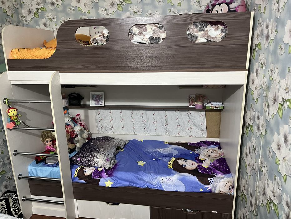Продам 2 ярусную кровать
