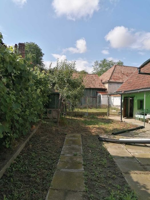 Vand casa in Miercurea Sibiului 3 camere aprox 100 mp