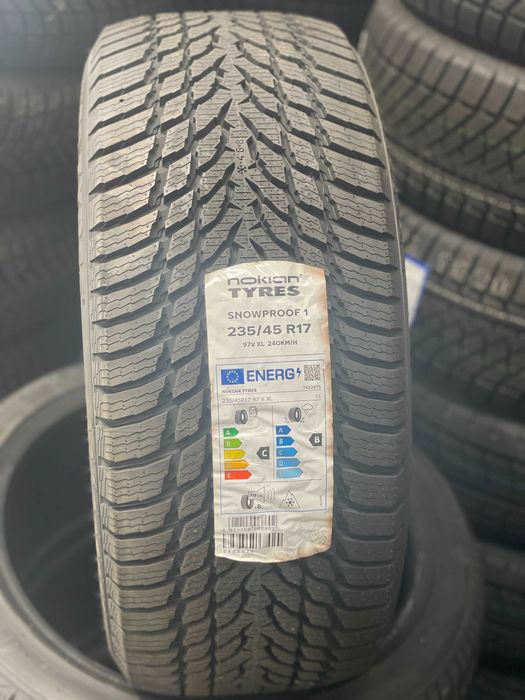 Anvelope Iarna 235 45 17 Nokian Snowproof 1 (C,B)