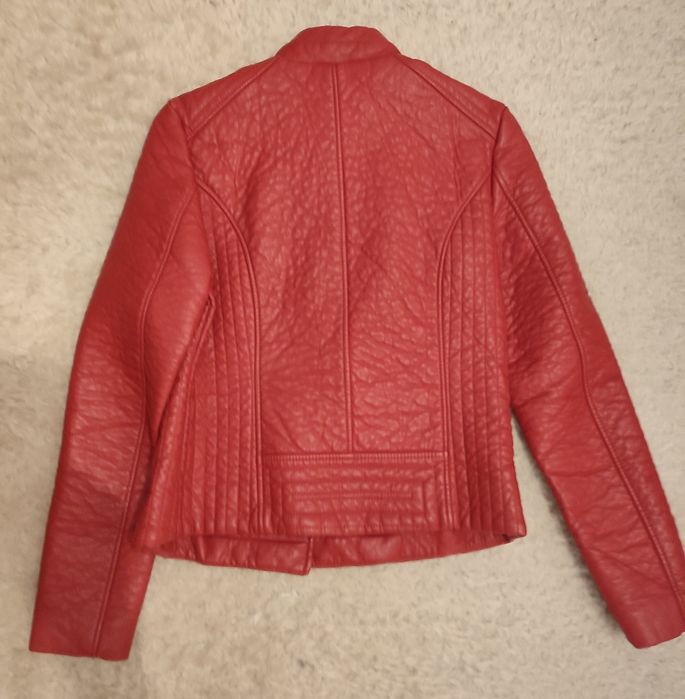 Geaca de damă tip biker/moto din piele Guess