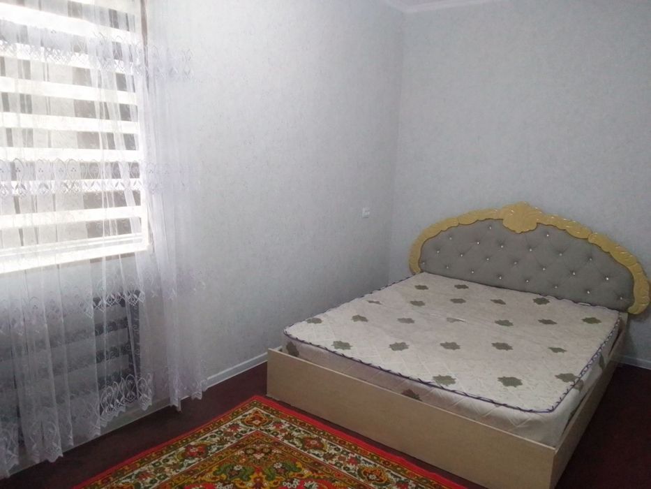 Сдается пол дом в 1 азотчике 2 ком