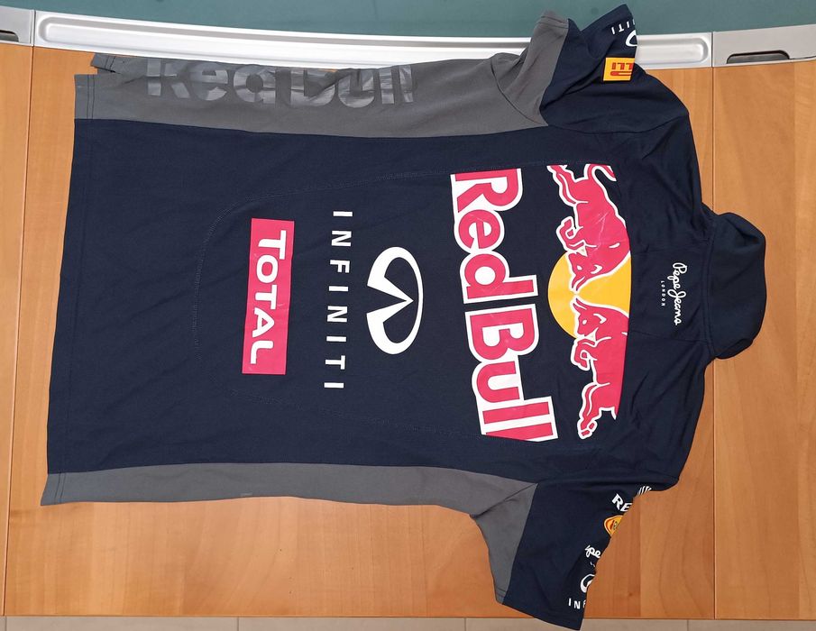 Pepe Jeans x Red Bull