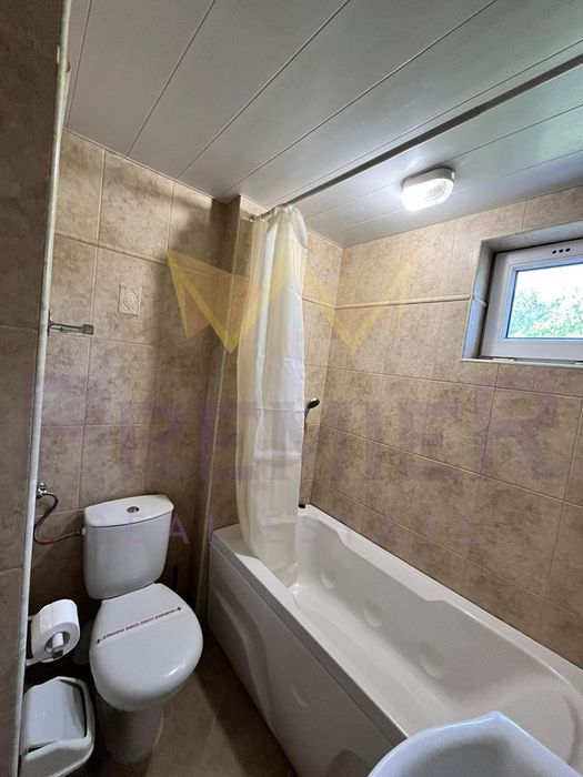 Хотел в Добрич, област-гр.Балчик площ 2000 цена 900000