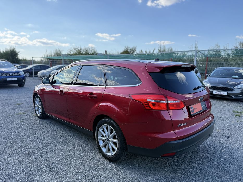 Ford Focus Titanium 11/2015, 1.5 TDCi 120cp Euro6, Lane Assist, Bi-Xenon, Scaune incalzite, Volan incalzit, Navigatie, Pilot automat