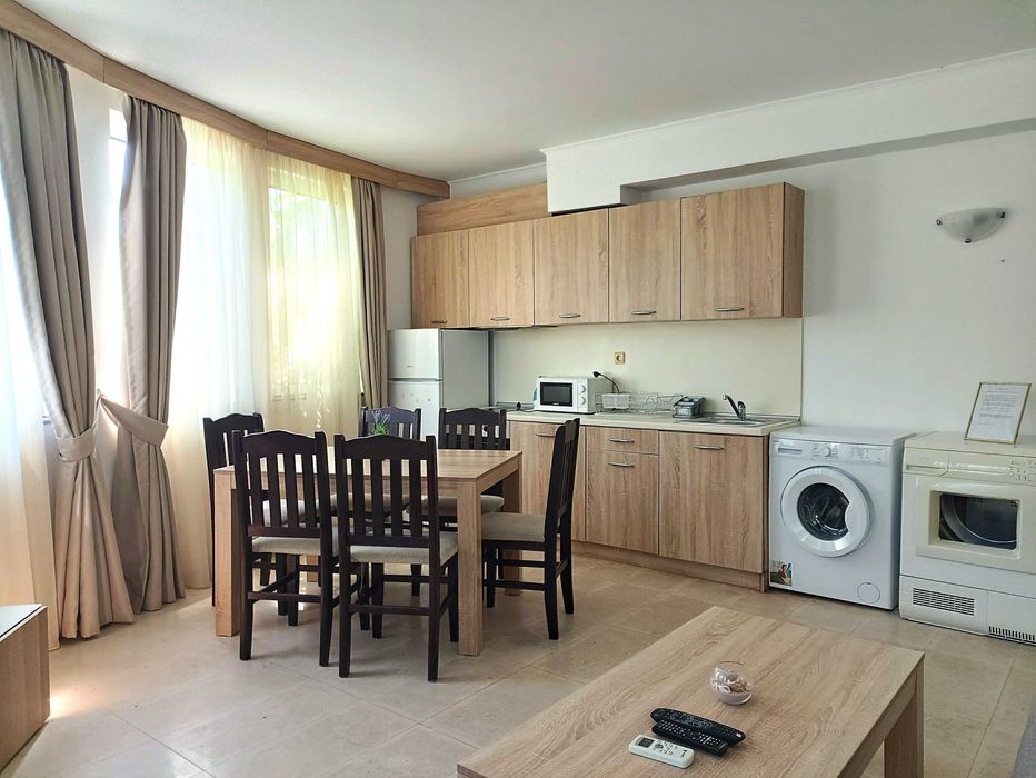 Дава се под наем Двустаен апартамент в Несебър - 108 кв.м за 561 € - Снимка #1