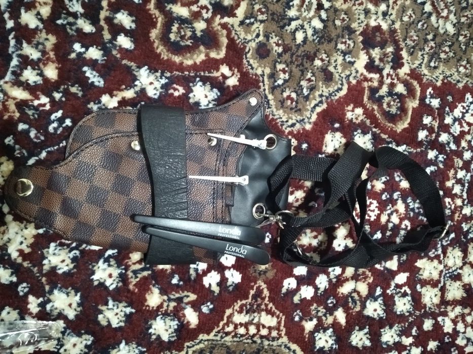 Парикмахерлар учун ,жуда кулай бел осма сумками.