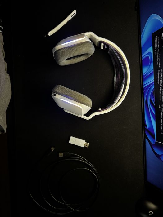 Безжични геймърски слушалки Logitech G733 Lightspeed RGB – Пълен Комплект