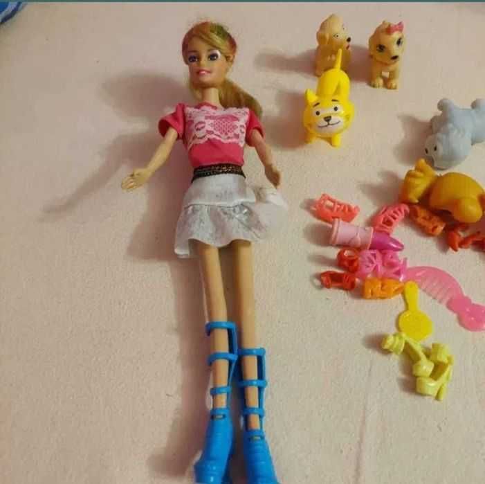 Barbie cu animăluțe și accesorii