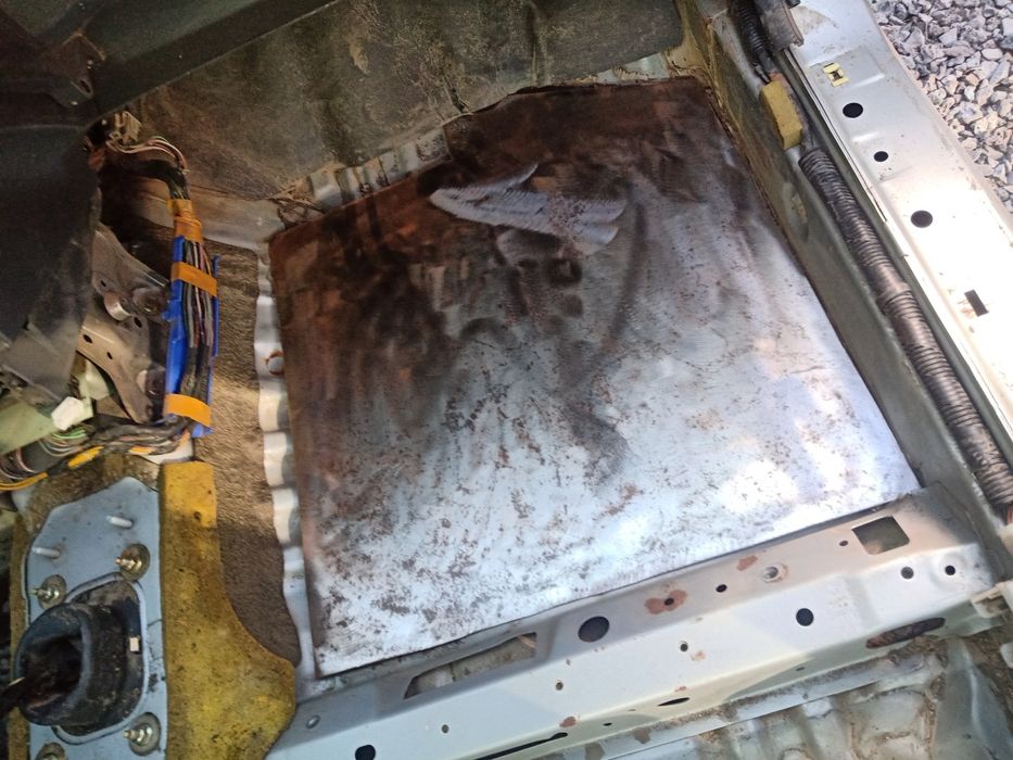 Продам днище на авто