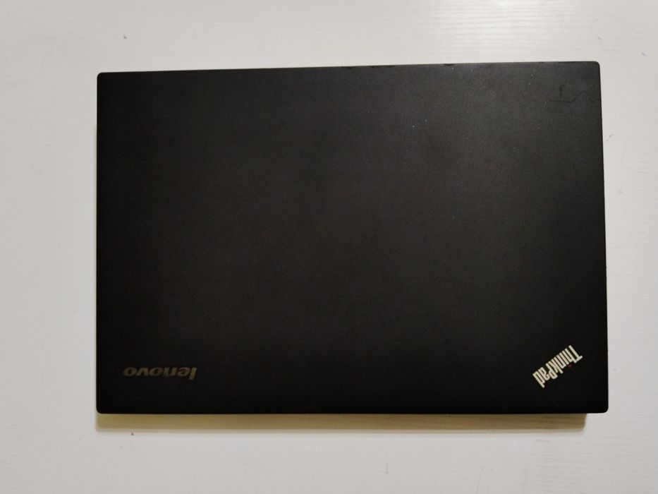 Yangi Lenovo Thinkpad core i7  sotiladi