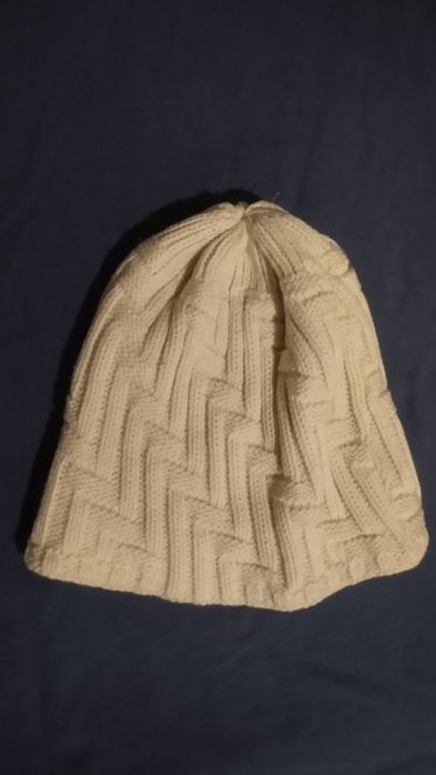 Продам Женские шапки