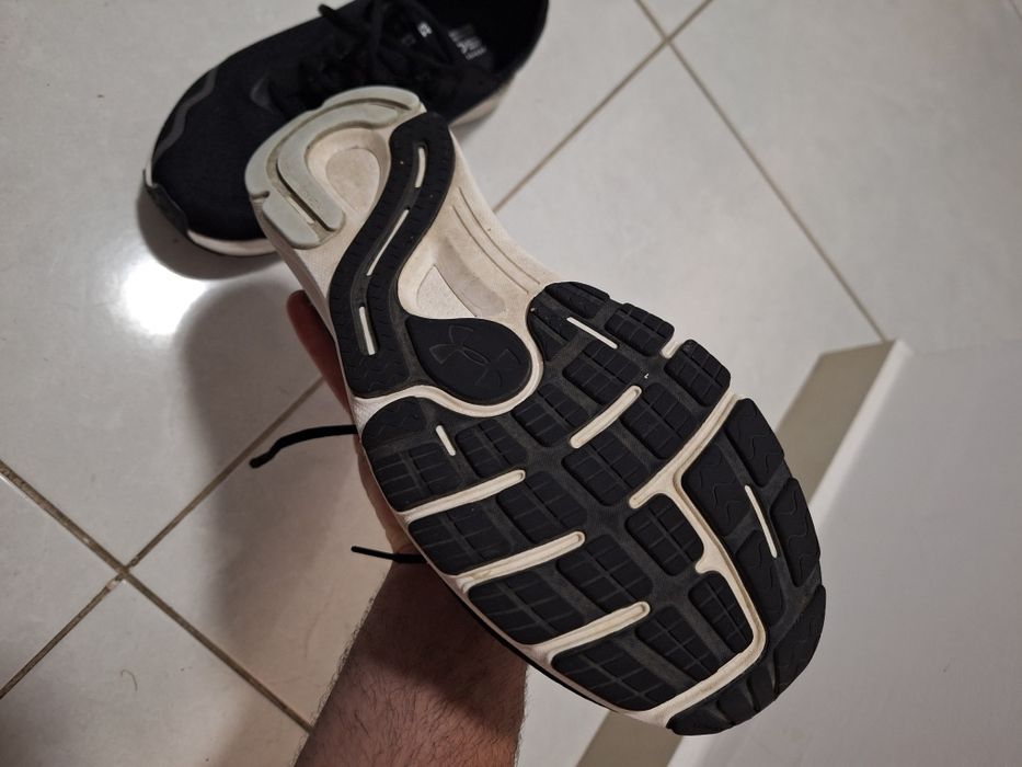 Маратонки Under Armour Hovr Sonic 43 номер