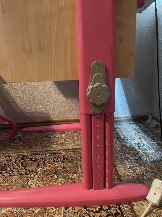 Парта(рабочий стол)