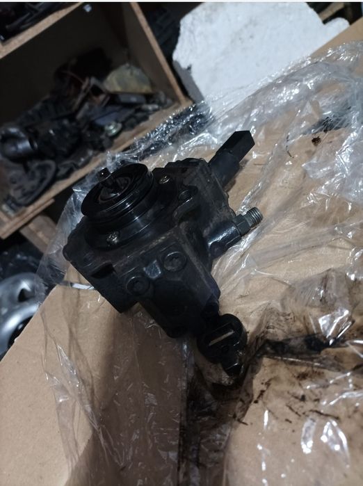 Pompă înaltă : E , C Class,Vito,Sprinter...asigur expedierea coletului