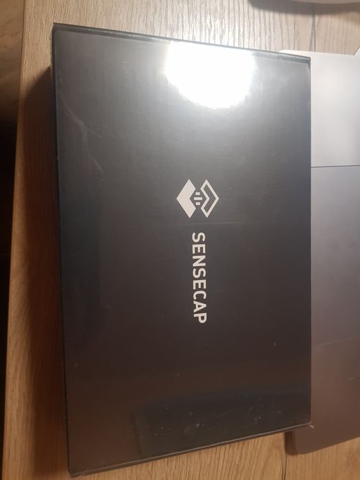 SenseCap M1 нов запечатан + сплитер + инжектор