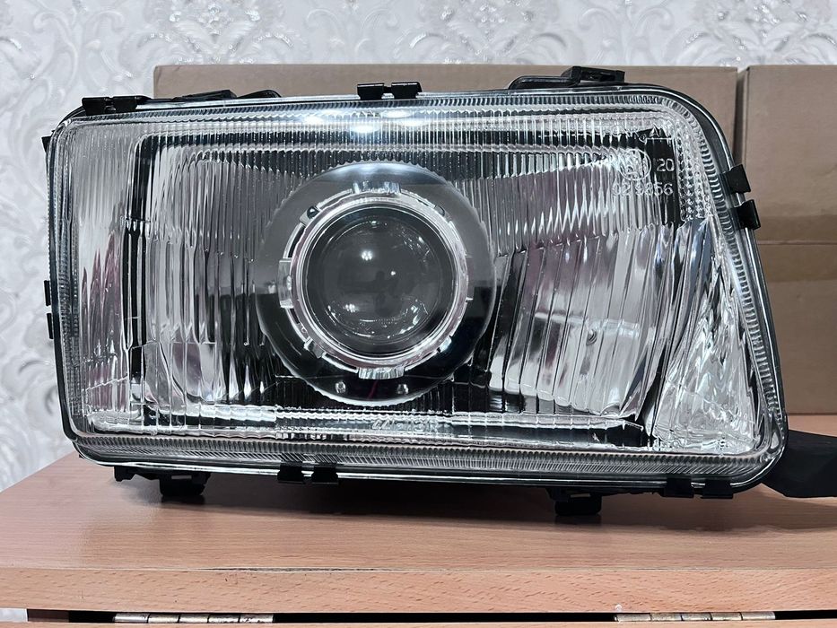 Полированные стёкла фар Ауди
