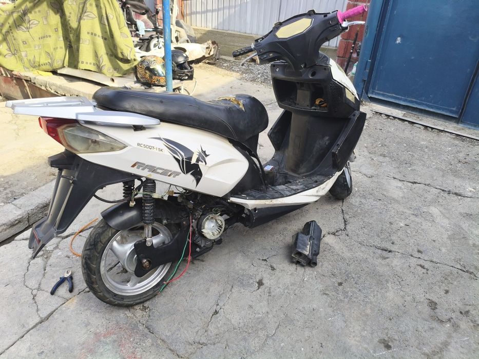 Продам мопед Reser