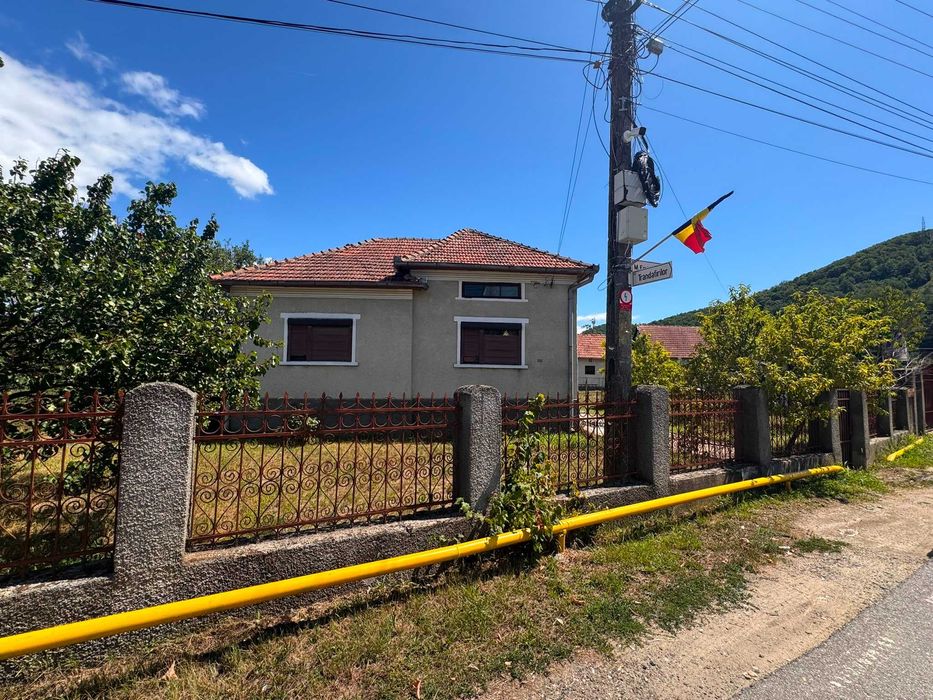 Casa de vanzare cu teren Vetel