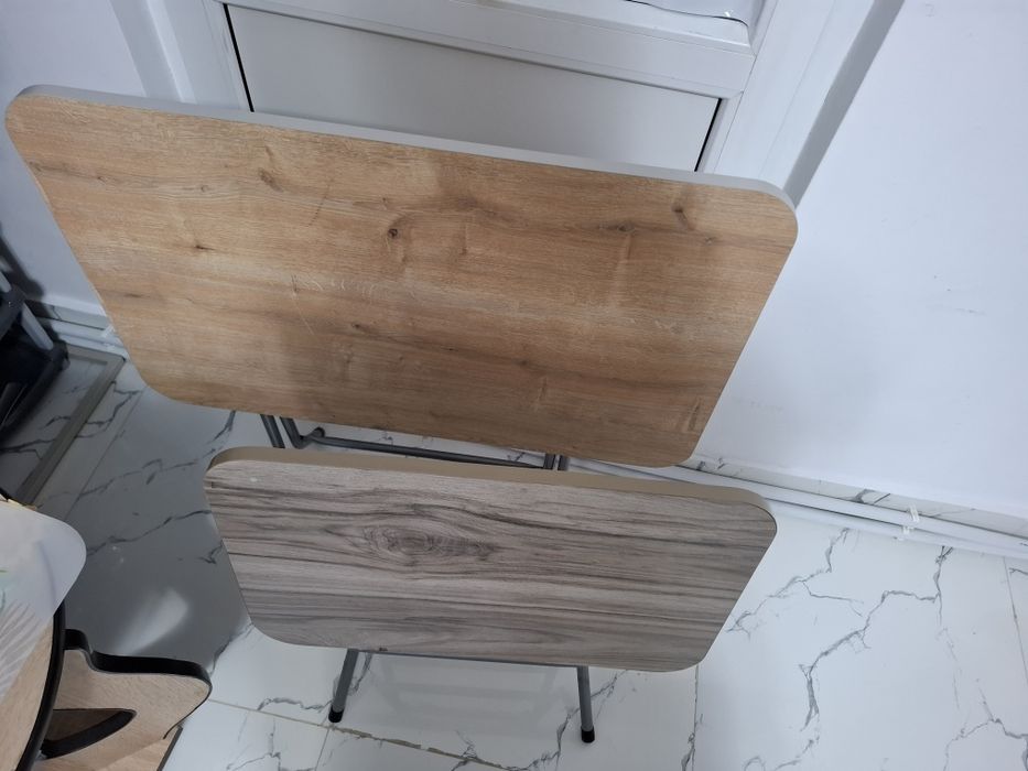 Vand 2 masute pliabile+1 pe rotite