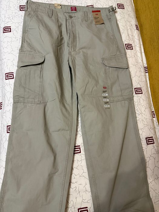 Одежда Levis (джинсы и рубашки)
