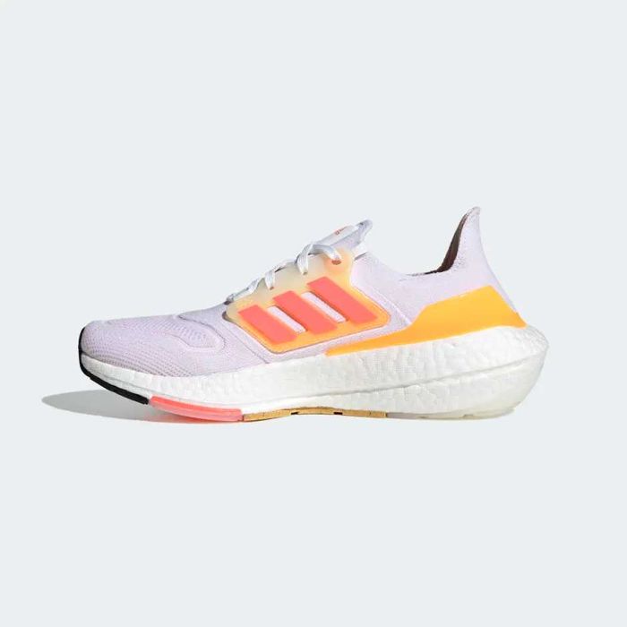 Оригинални маратонки  * ADIDAS ULTRABOOST 22  * EU 40 2/3