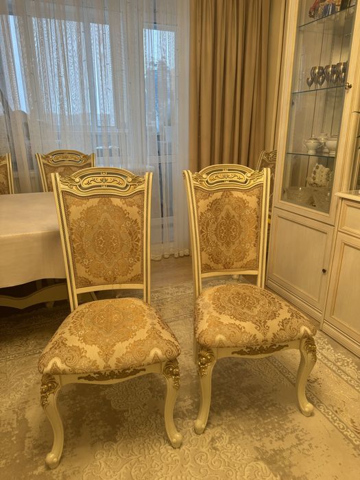 Стол + стулья 10 штук