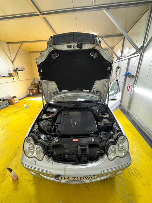 Mercedes Benz c220 CDI  150 CP